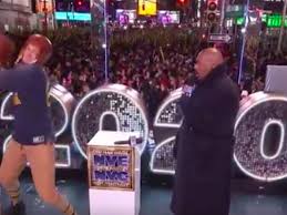R/mortal kombat is the biggest mortal. Rob Gronkowski Destroying Steve Harvey S Lego Bust On New Year S Eve Was Perfectly Weird Sbnation Com