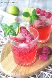 Ein Toller Sommercocktail Himbeer Mojito Auch Raspberry Mojito Genannt Mit Fr Auch Ein Fr Genannt Hi Bowle Rezept Coctail Rezepte Cocktail Rezepte