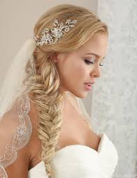 Wre6606 includes a micro usb port for connecting portable power banks, enabling you wre6606's usb power port provides you with the ability to temporarily extend network coverage beyond the walls. 6606 Bel Aire Bridal