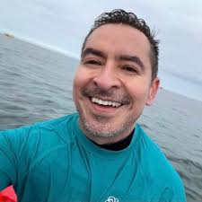 orlando (@orlando23023693)