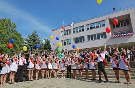 сценарий на последний звонок 11 класс необычный поздравление учителям Scenarii K Shkolnym Prazdnikam