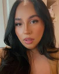 Joanna Soto's Instagram, Twitter & Facebook