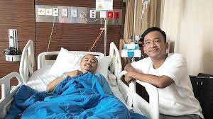 Umur 41 tahun) adalah pelawak kebangsaan indonesia yang tergabung dalam grup lawak cagur. Isu Wendi Cagur Meninggal Dunia Unggahannya Banjir Komentar Para Artis Denny Cagur Bernasib Sama Tribun Kaltim