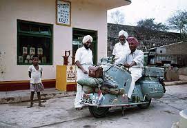 wereldreis1 k92a 513 maicomobil in india by iisg via flickr スクーター