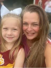 Cheryl Hensley's Instagram, Twitter & Facebook