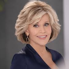 Wanda Coburn's Instagram, Twitter & Facebook