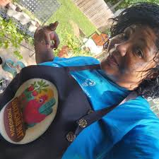 Hello, I'm Carrie and something to know about me is I love to garden and  get all the knowedge and tips I can.