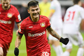 With his former club universidad de chile, aránguiz was considered one of the best midfielders in the chilean primera división, with a good. Von Bayer Zu Bayern Rekordmeister Hat Aranguiz Im Blick Ligalive