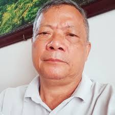 TÂM SỰ MỘT CÔ GÁI BÁN HOA Tôi...