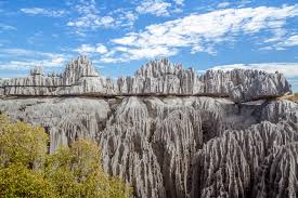 Batu pasir umumnya digolongkan menjadi tiga kriteria, yaitu quartz sandstone, arkose, dan graywacke. Apa 25 Jenis Batuan Sedimen