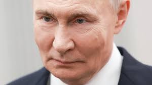 Teen musician expelled from private school for performing in venues serving  alcohol