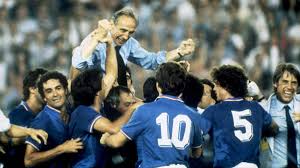 El mejor jugador polaco de la historia tiene grandes recuerdos de españa y de la tercera plaza. Mundial 82 Naranjito Fue La Estrella De Espana As Com