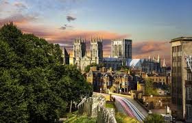 Profiteer van gratis verzending, aanbiedingen beperkt in tijd. Kathedralen Van Engeland Schotland En Wales Visitbritain