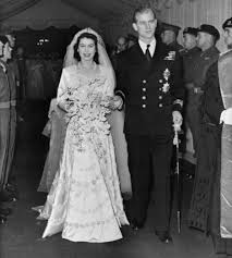 Príncipe filipe transferido de hospital para continuar tratamento a infeção. Isabel Ii E Filipe De Edimburgo 72 Anos De Casamento Polemicas Escandalos E Traicoes Mundo Flash