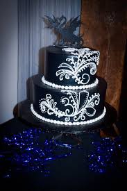 Gothic Black And Blue Wedding Cake Behold This Black And Blue Goth Fantasy Wedding Heart Wedding Cakes Fantasy Wedding Cake Decorating