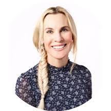 Carolyn Mobley's Instagram, Twitter & Facebook