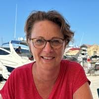 40+ "Anne Hartog" profiles