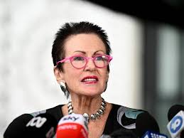 Sydney mayor challenges doubters in record-pushing bid