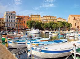 Location De Bateaux Au Port De La Ciotat Ports De Location De Bateau Port Yacht Charter Ports Location Voiliers