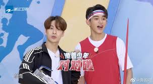Running man adalah sebuah acara varietas game dari korea selatan. Bak Kakak Adik 8 Potret Jackson Got7 Dan Lucas Nct Di Keep Running