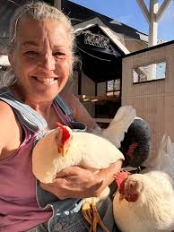 Allergic to chicken dandruff causing hives