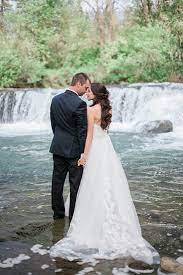Keeping your poses moving and alive Day After Wedding Session Pose Ideas
