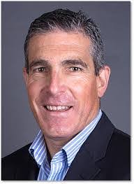 Robyn Stokes's Instagram, Twitter & Facebook