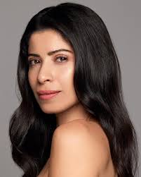 Lorianna Izrailova added a new photo...