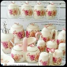 Kelebekli Seramik Baharat Takimi Porselen Seramik Mutfakesyalari Vintage Vintagehome Sweethome Baharattakimi Baharatlik Kavanoz Seramik Mutfak