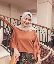 Info top 30 keramik lantai warna oren. 9 Pilihan Warna Hijab Netral Selain Hitam Pas Buat Dipadukan Dengan Banyak Baju