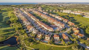 Located in lagos, 750 metres from porto de mos beach and 1.9 km from dona ana beach, lagos atlantic hotel offers an outdoor swimming pool, a garden and a bar. The 10 Best 5 Star Hotels In Lagos Portugal 2021 Hotel Reviews