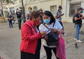 Este lunes comenzaron las postulaciones al nuevo subsidio protege, el cual consiste en un aporte mensual de $200 mil que se entregará directamente a aquellas trabajadoras o trabajadores, dependientes o independientes, por cada hijo menor de 2 años que tengan a su cuidado. Seremi Del Trabajo Llama A Informarse Sobre Nuevo Subsidio Protege Para El Cuidado De Menores De 2 Anos Canal Regional Region Metropolitana