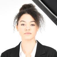 Kim Greulich's Instagram, Twitter & Facebook