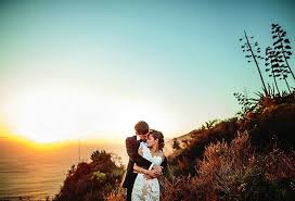 Seperti yang dirangkum brilio.net berikut, 10 foto janggal prewed. 17 Foto Romantis Yang Membuktikan Bahwa Foto Prewedding Yang Dilakukan Kala Senja Itu Luar Biasa