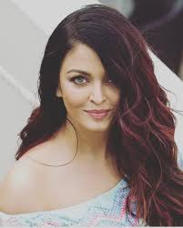 Aishwaryaraibachchan Arb Throwback Picoftheday Bollywood Cute Aishwaryaarai India Follow Face Aishwarya Rai Bachchan Aishwarya Rai Aishwarya Rai Photo