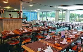 The jardin atlantique is bordered by four walls of tall buildings. Avis Les Jardins De L Atlantique Talmont Saint Hilaire Voyage Prive