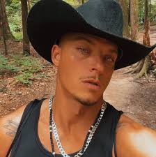 If you're true fan can i have big YES❤️⚾️ Go Tiggers 😗