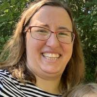 Allison Albert's Instagram, Twitter & Facebook