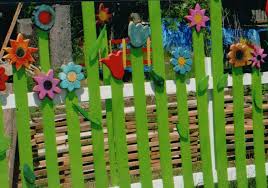 How to paint an outdoor mural on a wooden fence. How To Make A Fun Flower Fence 7 Steps With Pictures Instructables