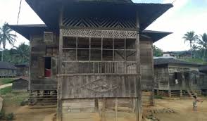 Rumah berbentuk persegi panjang dan masuk dalam. Rumah Adat Batak Teruji Kecanggihan Teknologinya Yang Tidak Kalah Dengan Teknologi Terkini Batak Indonesia