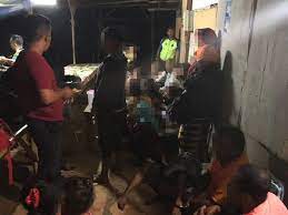 Pascal menyediakan berbagai prosedur standar dan fungsi standar untuk operasi string. 25 Pati Ditahan Di Pd