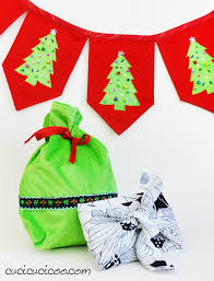 Let all your website visitors know when and where they can come be a part of your upcoming christmas eve service with this christmas tree lights church website banner. Diy Christmas Tree Banner Template And Tutorial Cucicucicoo