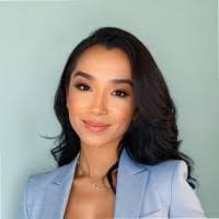 Amanda Aviles's Instagram, Twitter & Facebook