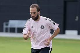 Gonzalo higuain has arrived in the united states ahead of joining inter miami. Asi Fue El Primer Entrenamiento De Higuain Con El Inter Miami Fotos Unanimo Deportes