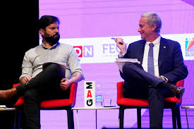 Chile entre dos extremos: Boric por la izquierda y Kast por la derecha. ¿Significa esto un suicidio político?