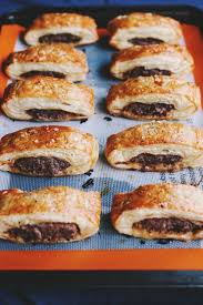 We're excited to share gails easy and delicious homemade sausage rolls recipe and we know that you are going to love the results. Easy English Sausage Rolls With Garlic Rosemary Aioli