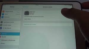 Ipad Mini How To Download And Update Ios Software To Version 7 0 3 Youtube