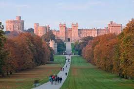 Castelo inglês do século xi, muito alterado pelas sucessivas transformações. Castelo De Windsor Wikipedia A Enciclopedia Livre