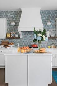 For bold designers, tiles are now sold in many different shapes and colors. 20 Chic Kitchen Backsplash Ideas Tile Designs For Kitchen Backsplashes