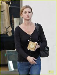 I do not own revenge, or any of the characters (aside from my own creations) love hurts. Emily Vancamp Revenge Script Review Photo 2771832 Emily Vancamp Joshua Bowman Pictures Just Jared